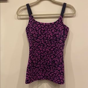 Lululemon leopard workout top with built in bra